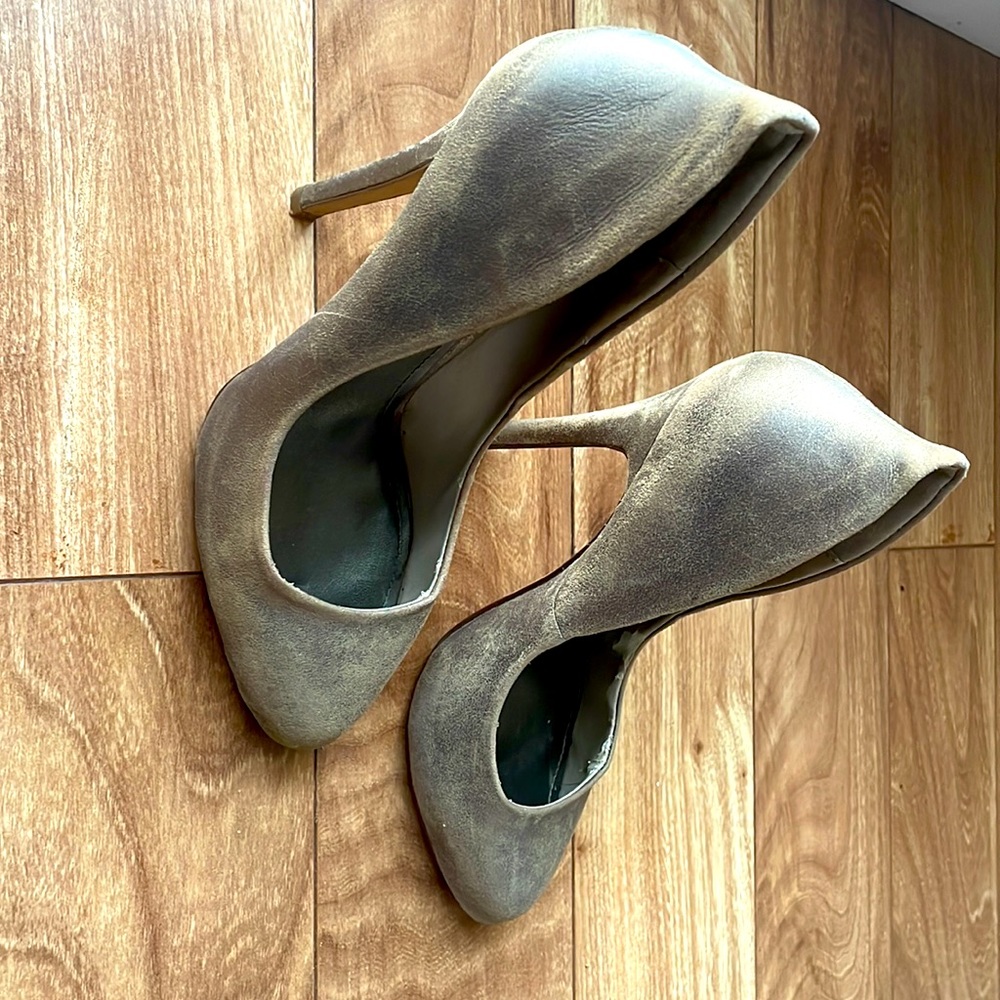 Aldo faux leather pumps